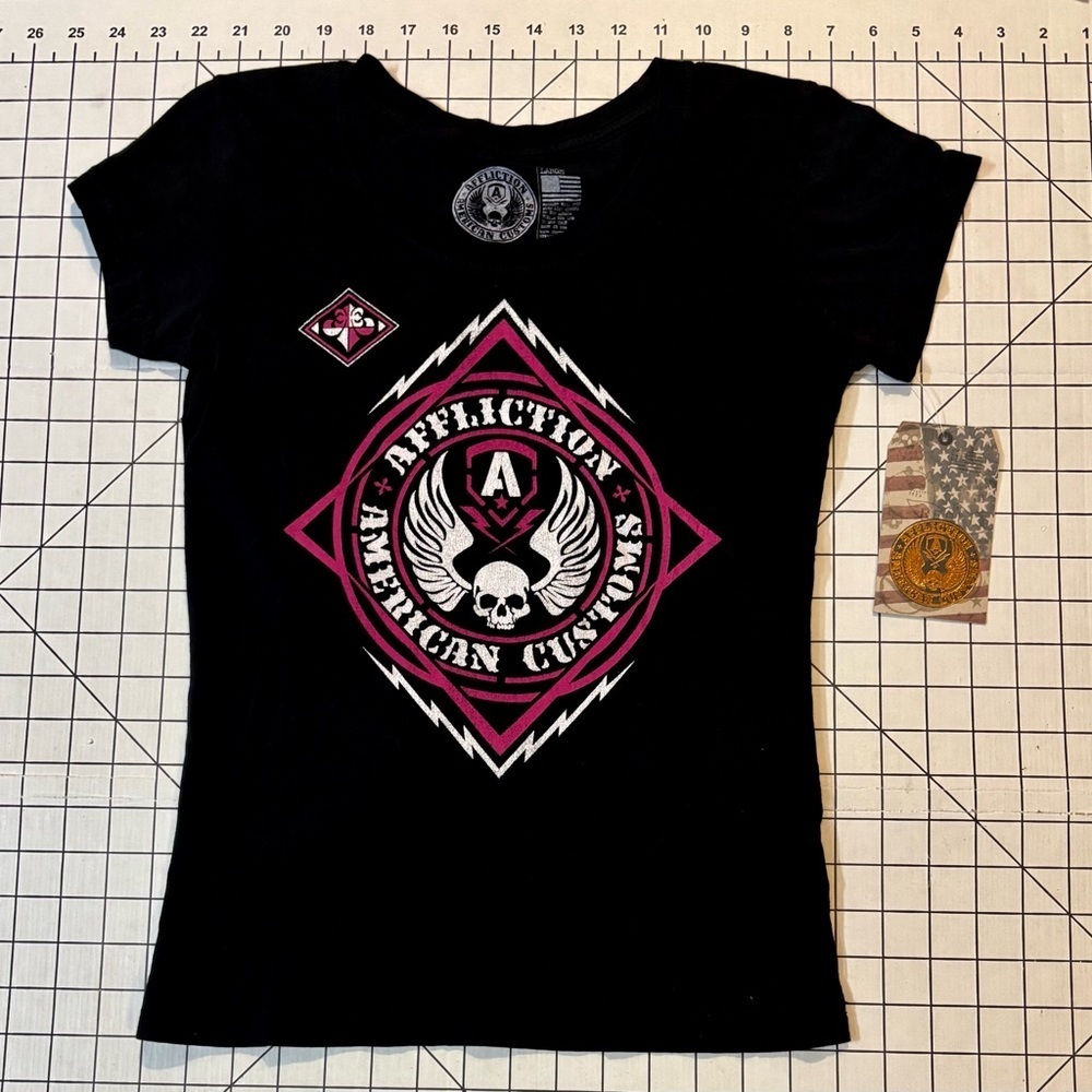 NWT Affliction American Customs‎ Women’s Large Black/Pink Tee